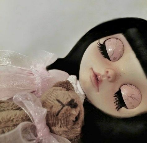 pink aesthetic moodboard Doll Astethic, Blythe Dolls Cute, Porcelain Doll Aesthetic, Sleeping Sticker, Dolls Aesthetic, จีซอง Nct, Doll Aesthetic, Riot Grrrl, Living Dolls