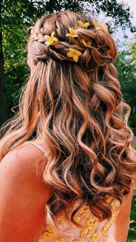 Cute Hairstyles For Homecoming, Dunner Wordend Haar, Hoco Hair Ideas Curls, Hoco Hair Styles, Hoco Hairstyles, Homecoming Hairstyles Updos, Dance Hairstyles, Hair Hoco, Prom Hairstyles For Long Hair