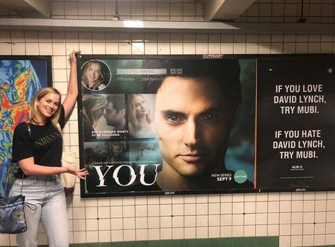 #youseries #netflix You Aesthetic Tv Show, Joe Goldberg Stalking, Elizabeth Lail, Not Aesthetic, Penn Badgley, Beautiful Inside And Out, Netflix Series, Series Movies, New Series