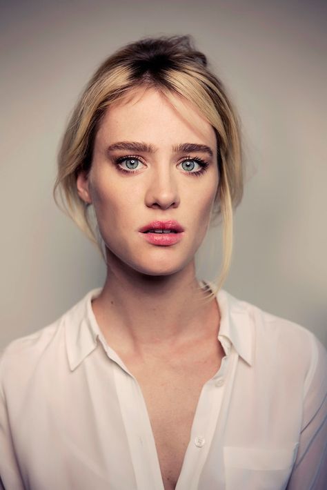 Mackenzie Davis, Manic Pixie Dream Girl, Strong Female Characters, Canadian Actresses, Blonde Hair Blue Eyes, Musica Pop, Strong Female, Terminator, Film Serie