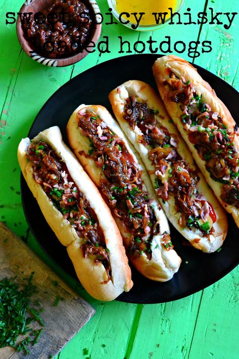 Fully Loaded Hot Dog, Christmas Hotdogs, Loaded Hotdogs, Loaded Hot Dogs, Hotdogs Recipes, Chili Cheese Hot Dog, Christmas Canapes, Bbq Desserts, Gourmet Hot Dogs