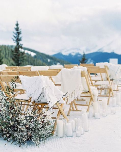 Aspen Colorado Winter, Winter Wedding Ceremony, Winter Ceremony, Penguin Wedding, Wedding Ceremony Inspiration, Outdoor Winter Wedding, Snow Wedding, Ceremony Chairs, Colorado Winter