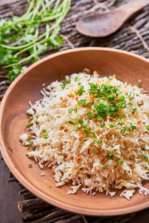 Garlic Fried Rice Filipino, Sinangag Recipe, Filipino Garlic Fried Rice, Garlic Fried Rice Recipe, Gyu Kaku, Filipino Rice, Pinoy Recipe, Garlic Pork, Filipino Recipe