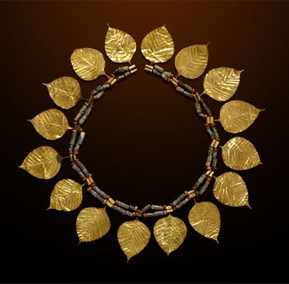 Sumerian Jewellery ~ from the Royal Tombs of Ur | Circular headband Face Jewelry, Ancient Jewels, Ancient Jewellery, Ancient Mesopotamia, Carnelian Ring, Lapis Lazuli Beads, Royal Jewels, Ancient Jewelry, Mesopotamia