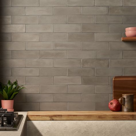 Mushroom coloured tile Matte Brick Tile, Kitchen Tiles Backsplash With Oak Wood Cabinets, Backsplash For Black Counters, Kitchen Remodel Wood Floors, Kitchen Backsplash With Greige Cabinets, Warm Kitchen Backsplash, Cement Tile Backsplash Kitchen, Dark Backsplash Kitchen, Vertical Tile Backsplash Kitchen