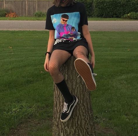 Oliver Tree Concert Outfit, Indie Kid Aesthetic, Clothes Alt, Oliver Tree, Kid Aesthetic, Grunge Outfit, Emo Grunge, Tree Shirt, Fancy Outfits