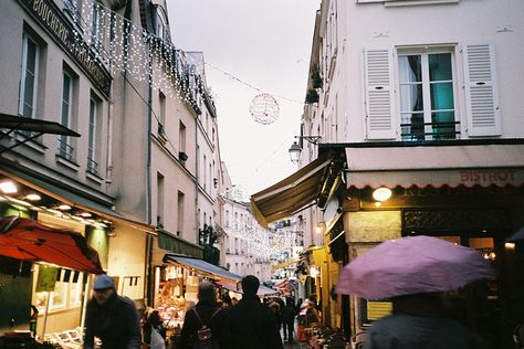 Test roll (olympus xa2) by Marcos Rivas, via Flickr Photography Board, Montmartre Paris, Lovely Places, Nice Art, Travel Bug, Random Photos, Paris Photos, Future Travel, Travel Bugs