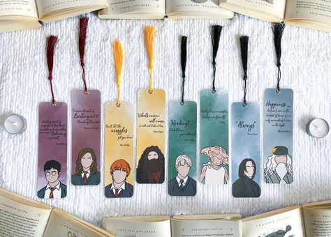 Harry Potter Bookmark, Bookmark Collection, Harry Potter Etsy, Harry Potter Painting, Handmade Bookmarks Diy, Hallowen Ideas, Harry Potter Food, Creative Bookmarks, Harry Potter Drawings