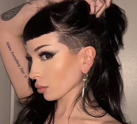 Long Black Hair With Undercut, Bangs With Shaved Sides Long Hair, Buzzed Side Hair Women, Slight Undercut Long Hair, Shaved Side With Bangs, Side Shaved Hairstyles Long Hair Bangs, Bangs With Side Shave, Long Hair With Sides Shaved, Goth Hairstyles With Bangs