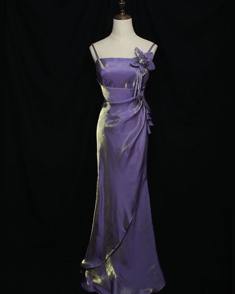 🥰Vintage-style gown evening dress with floral embellished sheath design, 3 colors available. 👉Search 'RDLCE-012' on devilinspired.com #devilinspired #gowndress #lolitacoord #lolitafasion #elegantdress #vintagestyle #vintagedress Purple Dress Evening, Orchid Prom Dresses, Purple And Black Masquerade Dress, Simple Long Purple Dress, Purple Empire Waist Dress, Short Vintage Dresses, Purple Greek Goddess Dress, Enchanted Forest Prom Dresses Blue, Dark Purple Homecoming Dress Short