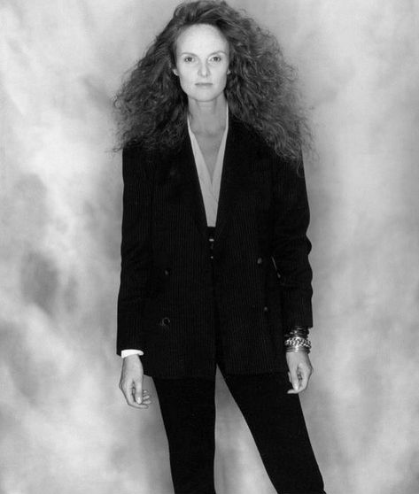 This makes me want to bring back the Eighties (words I never thought I would say). Grace Coddington 📷 Terence Donovan, 1987. #eighties… Grace Coddington, Women's Blazer, The Way, Bring It On, Blazer, Black And White, Instagram Posts, Hair, Instagram