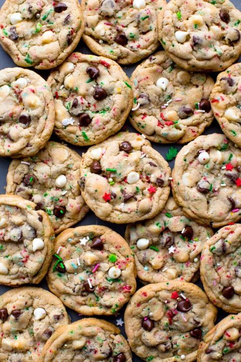 Cookies For Christmas, Cake Batter Cookies, Sally's Baking, Köstliche Desserts, Cake Mix Recipes, Cake Mix Cookies, Christmas Snacks, Snickerdoodles, Cookies Recipes Christmas