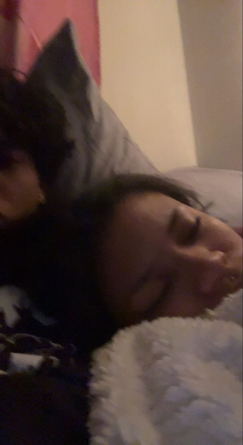 Gf And Bf Sleeping, Bf And Gf Sleeping Together, Girl Sleeping On Boyfriend Lap, Laying In Bed With Bae, Bf Sleeping In Gf Chest, Gf Sleeping, Whatpad Stories, Sleeping With Bf, Cuddles In Bed