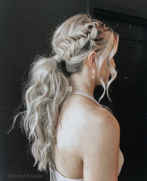 Party pony low ponytail bridesmaid bride wedding hair boho Grad Hairstyles, Fishtail Ponytail, Ponytail Bridesmaid, Bridesmaid Hair Inspo, Wedding Ponytail, Bridemaids Hairstyles, Low Ponytail Hairstyles, Cute Prom Hairstyles, Ponytail Updo