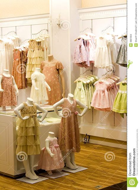 Baby Store Display, Kids Clothing Store Design, Expensive Kids Clothes, Shop Image, Clothing Store Displays, Clothing Store Interior, Clothing Store Design, Childrens Clothing Stores, Clothing Displays