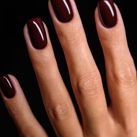 Holidays Nails Winter, Holiday Nail Colors 2023, Natural Holiday Nails, Holiday Gel Nails Winter, Dark Holiday Nails, Dark Wedding Nails, Jewel Tone Nails, Holiday Nails 2023, Winter Nail Colours