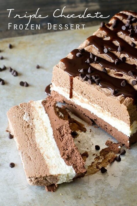 Triple Chocolate Frozen Dessert {An Easy No Bake Dessert Recipe} Frozen Dessert Recipe, Frozen Chocolate, Easy No Bake Desserts, Fudge Sauce, Baked Dessert Recipes, Triple Chocolate, Hot Fudge, Desserts To Make, Piece Of Cake