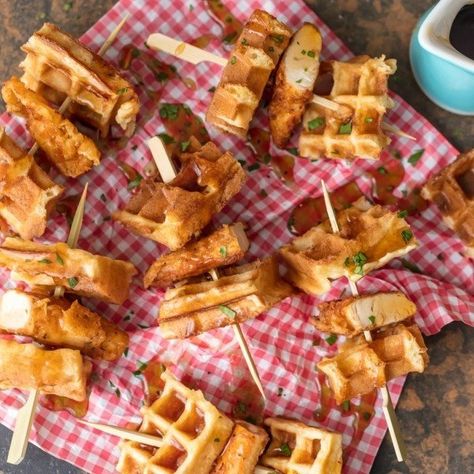 Chicken and Waffles on a Stick #breakfast #easy #waffles #homemade Waffles And Chicken, Mini Chicken And Waffles, Chicken Waffles Recipe, Waffles On A Stick, Stuffing Waffles, Halloween Carnevil, Cheese Sticks Recipe, Stomach Rumbling, Waffle Sticks