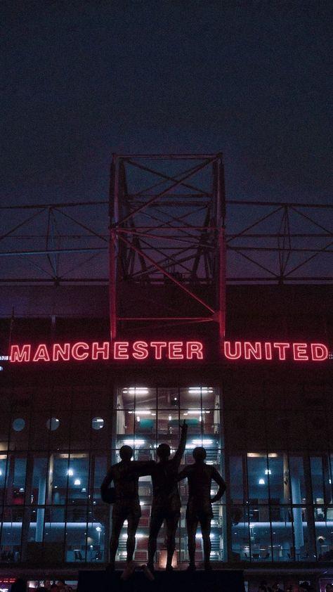 Man Utd Aesthetic, Manchester United Aesthetic Wallpaper, Old Trafford Aesthetic, Man United Aesthetic, United Wallpapers Iphone, Manchester United Aesthetic, Old Trafford Wallpapers, Wallpaper Manchester United, Football Manchester United