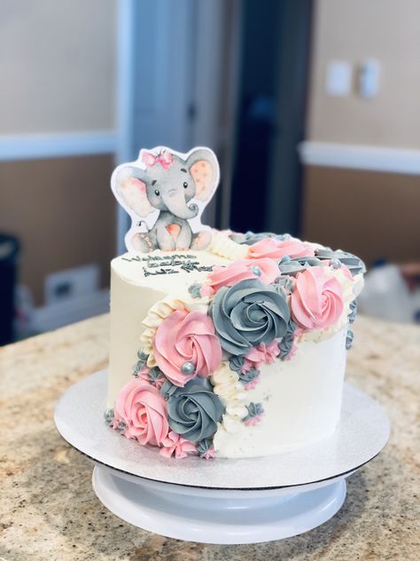 Elephant Baby Shower Cake Girl, Baby Shower Girl Cake, Baby Elephant Cake, Elephant Baby Shower Cake, Baby Shower Girl Diy, Peanut Baby Shower, Girl Shower Themes, Gateau Baby Shower, Pastel Baby Shower