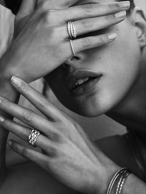 #femalephotographer #daniellamidenge #midenge #fashionphotography #blackandwhitephotography #beauty Jewellery Fashion Shoot, Vogue Photographers, Inspiration Photoshoot, Vogue Jewelry, Photography Interior Design, Jewelry Photography Styling, Photography Interior, Jewelry Editorial, Photography Themes