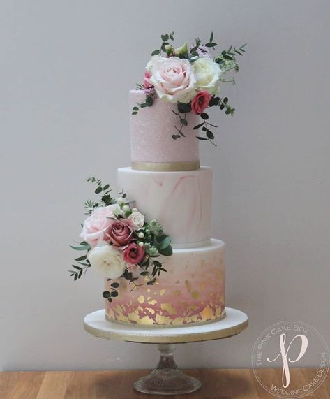 Rose Gold Pink Wedding, Peach Gold Wedding, Gold Pink Wedding, Sparkle Wedding Cakes, Sparkly Wedding Cakes, Sugar Flower Wedding Cake, Pink Cake Box, Wedding Cake Setting, Cherry Blossom Cake