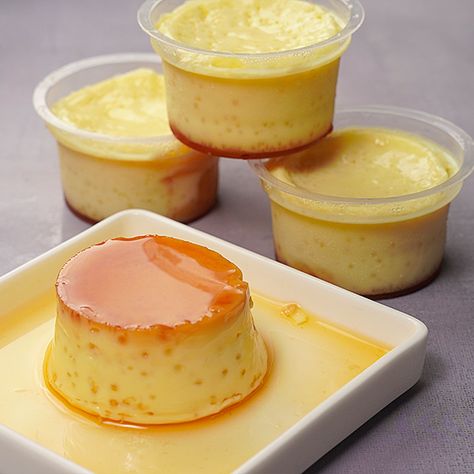 Mini Custard Cups, Individual Flan Cups, Mini Flan Cups, Puding Caramel, Egg Pudding Recipe, Mini Flan, Caramel Pudding Recipe, Pudding Caramel, Egg Pudding