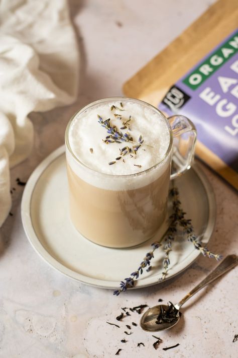 Lavender London Fog Lavender London Fog, London Fog Recipe, London Fog Latte, London Fog Tea, Vegan London, Steamed Milk, Dried Lavender Flowers, Milk Foam, Frothing Milk