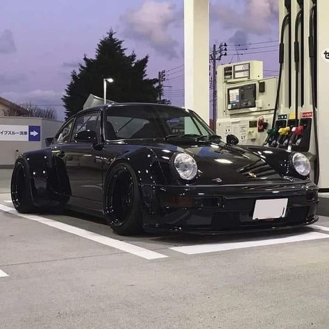 Black Porsche, Japanese Sports Cars, Porsche Sports Car, Porsche 964, Euro Cars, Vintage Porsche, Street Racing Cars, Classy Cars, Classic Porsche