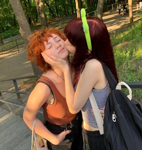 Two People Kissing Photography, Soft Couple Reference, Person Holding Someones Cheek Reference, Leaning Down To Kiss Pose, People About To Kiss Reference, Holding Persons Face Reference, Dynamic Kissing Pose, Person Cupping Face Reference, Squished Cheeks Reference