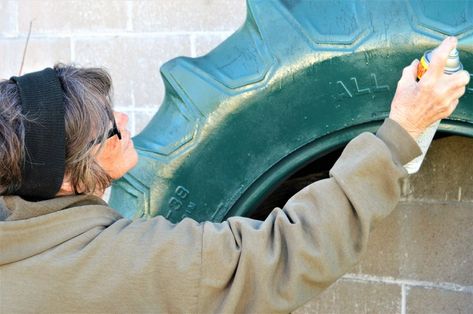 Tire Wreath, Painted Tires, Tractor Tire, Old Tractor, Christmas Wreaths Diy Easy, Rustic Glam, Christmas Wreaths To Make, Christmas Decorations Diy Outdoor, Forest Green Color