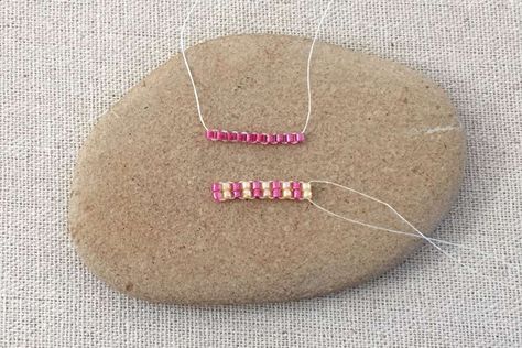 Single and Double Ladder Stitch With Beads Ladder Stitch Tutorial, Wrap Bracelet Tutorial, Bead Weaving Tutorials, Herringbone Stitch, Stitch Tutorial, Beading Patterns Free, Ladder Stitch, Beading Techniques, Beaded Rope