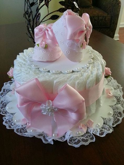 One Tier Pink And White Diaper Cake / Baby Shower Centerpiece / Diaper Cakes / Elegant Diaper Cakes / Baby Shower Gift: Pamper Cake, Girl Diaper Cake, Idee Babyshower, Nappy Cakes, Baby Shower Crafts, Baby Shower Diaper Cake, Cadeau Baby Shower, Baby Diaper Cake, Baby Presents