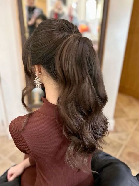 Elegant Hairstyles Ponytail, Fancy Ponytail Hairstyles Wedding, Fancy Ponytail Hairstyles, Bridal Ponytail Hairstyles, Bride Ponytail, Engagement Hairdo, Makeup Kondangan, Real Hairstyles, Ponytail Bridal Hair