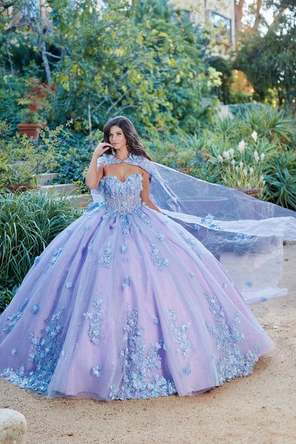 Knot Board, Dream Quinceanera, Ball Gown Elegant, Detachable Puff Sleeves, Sparkly Ball Gown, Poofy Dresses, Twilight Jacob, Quinceañera Dresses, Quinceañera Ideas