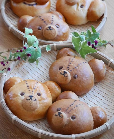 Animal Shaped Foods, Bread Jam, Dough Ideas, Bear Recipes, Kawaii Dessert, Bread Shaping, Kawaii Cooking, Brunch Time, Food Wallpaper