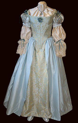 17th Century Fashion, Old Dress, Century Dress, Court Dresses, Period Dress, Old Dresses, Century Clothing, Antique Dress, Vintage Gowns