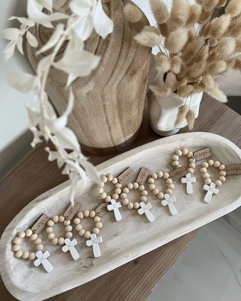 Bautizo Ideas Decoracion, Rosary Favors, Baptism Decorations Boy, Decoration Communion, Baptism Decorations Girl, Holy Communion Party, Boys First Communion, First Communion Decorations, Communion Decorations