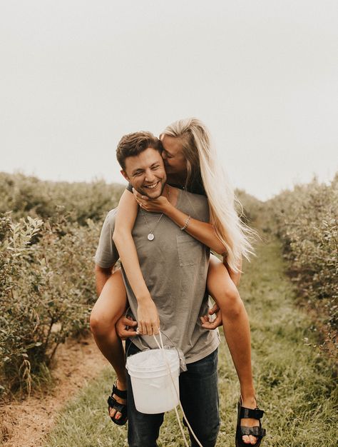 Blueberry field shoot Blueberry Field Photoshoot, Blueberry Photoshoot, Blueberry Field, Peach Picking, Farm Photoshoot, Anniversary Outfit, Blueberry Picking, Blueberry Farm, Berry Picking