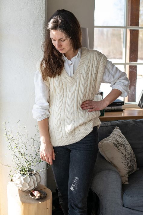 Hand crafted with love and care from the softest alpaca wool, this vest is perfect for adding a touch of warmth and style to your wardrobe. The cream white color is elegant and timeless, but if you prefer a different shade, just let me know and I'll be happy to customize it to your liking. One of the standout features of this vest is the beautiful braids that adorn the front and back. They add texture and visual interest, and are sure to catch the eye of anyone who sees you wearing it. The overs Cream Vest Outfit, Waist Coat Outfit Women, Vest Outfits For Women Winter, Wool Vest Outfit, Knitted Vest Outfit, Long Vest Outfit, Eclectic Outfits, Vest Outfits For Women, Sweater Vest Outfit