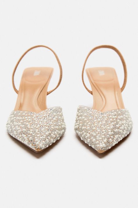 PEARL HEELED SLINGBACKS Shoes To Wear To Wedding As Guest, Pointed Bridal Shoes, White Bridal Shoes Low Heel, Square Toe Wedding Shoes, Nude Bridal Shoes, Close Toed Wedding Shoes, Pointed Toe Wedding Shoes, Shoes For White Dress, Chic Wedding Shoes