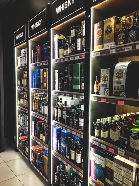 Supplement Store Design, Liquor Shop Design, Liquor Store Design Interiors, Liquor Store Design, Wine Store Design, Wine Boutique, Opening A Coffee Shop, Home Bar Rooms, Grocery Store Design