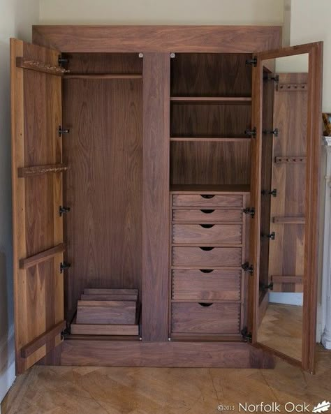 Cabin Wardrobe, Dresser Armoire, Walnut Wardrobe, Bedroom Wardrobe Ideas, Wooden Wardrobe Design, Bedroom Built Ins, Bedroom Built In Wardrobe, Oak Wardrobe, Built In Dresser