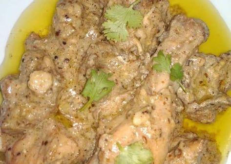 Recipe of Ultimate Chiken White Karahi Check more at https://www.chickenrecipe.biz/recipes/117-recipe-of-ultimate-chiken-white-karahi.html White Chicken Karahi, White Karahi, Creamy Chicken Curry, Karahi Recipe, Chicken Karahi, White Gravy, Family Feast, White Chicken, Ramadan Recipes