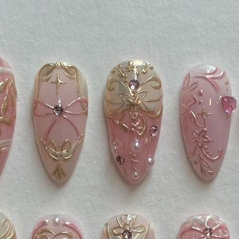 Cherry Blossom Nails Design, Vintage Nail Art, Royals Nails, Cherry Blossom Nails, Vintage Nails, 2024 Prom, Blush Nails, Pretty Gel Nails, Really Cute Nails