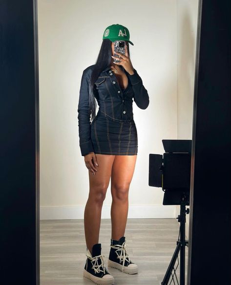 Outfit Ideas Chill, Day Party Outfit Black Women, Mode Poses, Denim Set, Homecoming Outfits, Foto Ideas Instagram, Streetwear Fashion Women, Baddie Outfits Casual