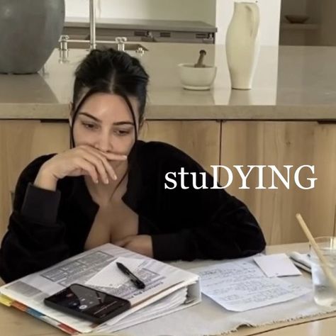 Hate School, Ayat Alkitab, Academic Motivation, University Life, Nerdy Girl, Study Motivation Inspiration, Med School, Studying Inspo, Foto Ideas Instagram