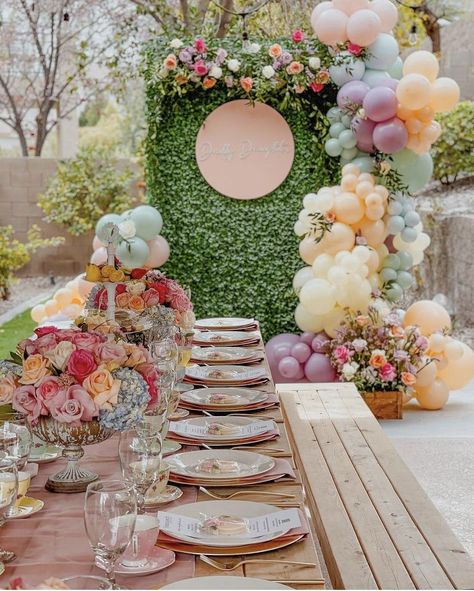 Birthday Garden Party Ideas, Baby Shower Color Themes, Fall Aesthetic Decor, Fall Room Inspiration, Birthday Garden Party, Table Presentation, Modern Baby Shower Games, Garden Party Bridal Shower, Flower Birthday Party