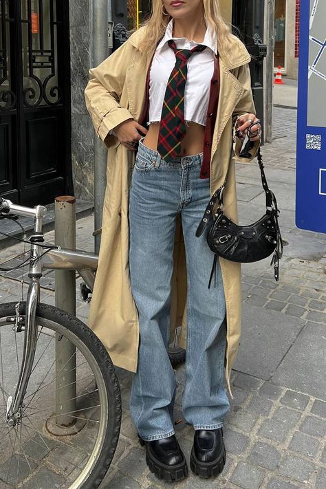 Parent Dinner Outfit, Vintage Casual Style, Outfits With Ties, Looks Hippie, Fashion 60s, Stil Vintage, Mode Ootd, Relaxed Jeans, Looks Street Style