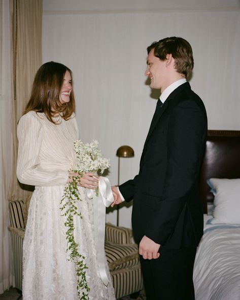 Featured on @vogueweddings for a second time - Sarah & Gustavo’s spring courthouse wedding in New York. A writer herself, in true Carrie Bradshaw fashion, the bride wrote her own story for @voguemagazine on accomplishing the feat of an entirely second-hand wedding outfit which included a vintage dress from @happyisles_salon and fabulous gold @manoloblahnik heels. “I knew I wanted to wear @carolinaherrera in some way, because my husband is Venezuelan—and I eventually found a pair of three-inc... Courthouse Wedding Outfit, Carrie Bradshaw Fashion, Vogue Wedding, Courthouse Wedding, Nyc Wedding, Carrie Bradshaw, New York Wedding, Carolina Herrera, Vintage Dress